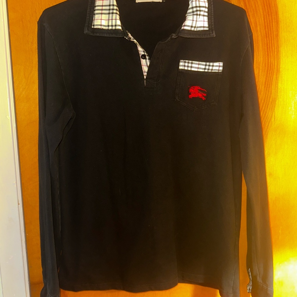 Burberry Black Long Sleeve Shirt w/ Red Logo, Youth Large (fits men’s small)